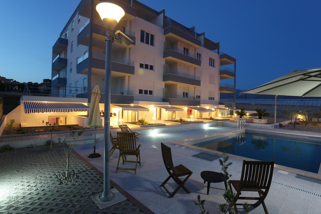 Apartments Kamelija Split Exterior photo